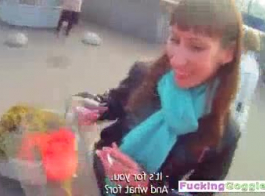 امرأة سمراء الروسية مع الحمار لطيفة ثابتة، آفا يحب أن تحصل مارس الجنس بشكل صحيح في بعض الشاحنة.