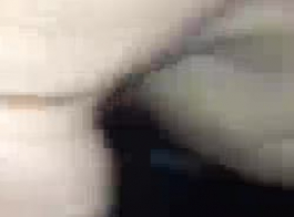 ميغان أوليفيرا تلعب بوسها حليق بيضاء